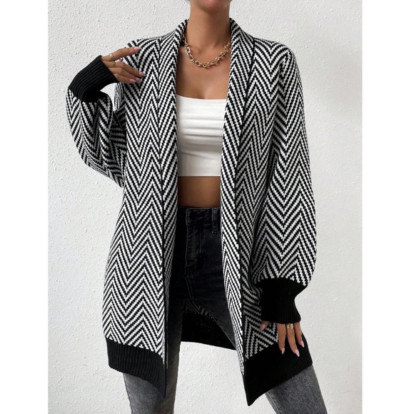 Knit Chevron Open Cardigan Bishop Sleeves Hip Length Black & White - Picture 4 of 7